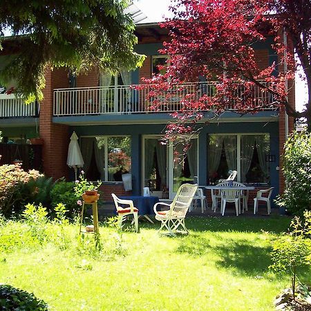Chez Jean Et Daisy Bed & Breakfast Riehen Dış mekan fotoğraf