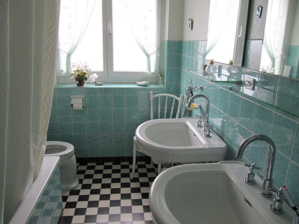 Chez Jean Et Daisy Bed & Breakfast Riehen Dış mekan fotoğraf