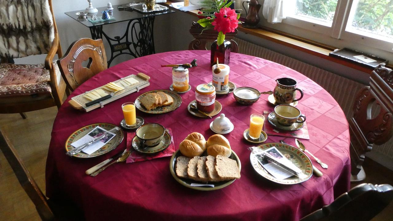 Chez Jean Et Daisy Bed & Breakfast Riehen Dış mekan fotoğraf